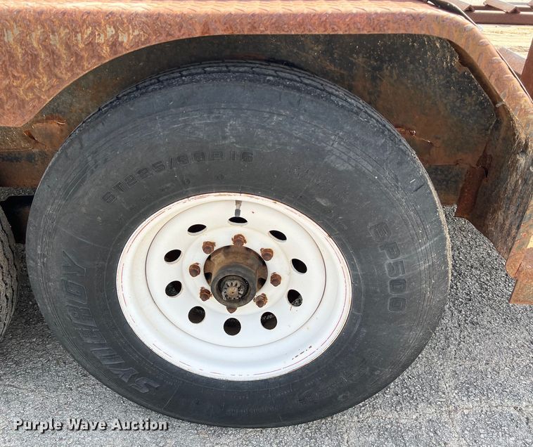 image for item KV9808 2012 Southwest Gooseneck equipment trailer