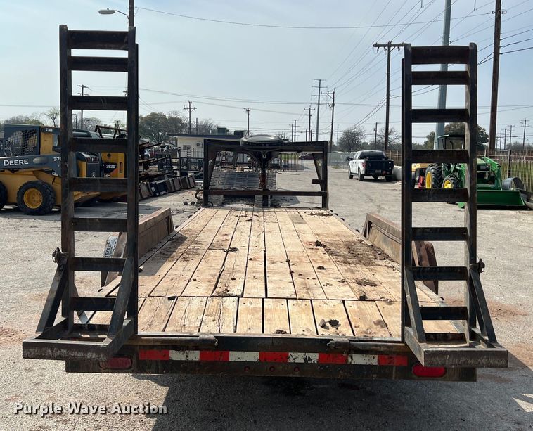 image for item KV9809 2013 Southwest Gooseneck equipment trailer