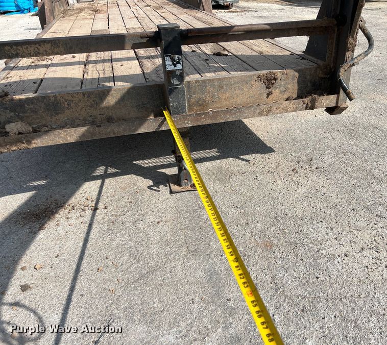 image for item KV9809 2013 Southwest Gooseneck equipment trailer