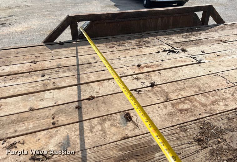 image for item KV9809 2013 Southwest Gooseneck equipment trailer