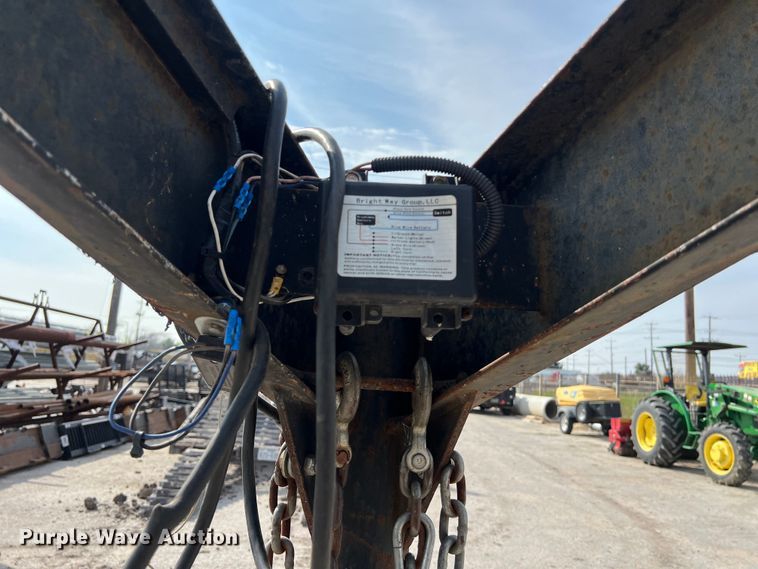 image for item KV9809 2013 Southwest Gooseneck equipment trailer