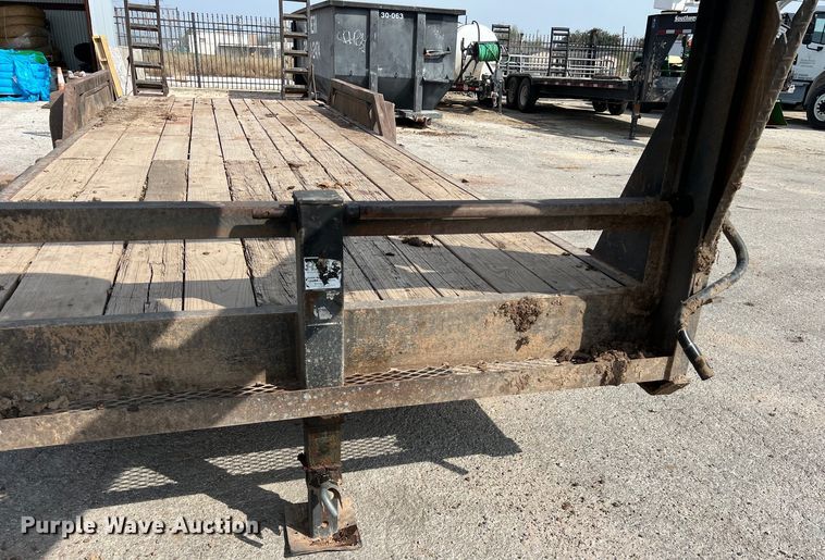image for item KV9809 2013 Southwest Gooseneck equipment trailer