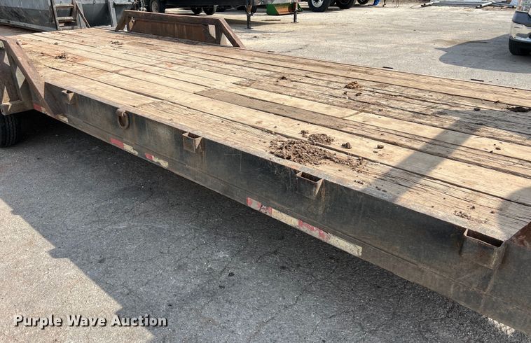 image for item KV9809 2013 Southwest Gooseneck equipment trailer