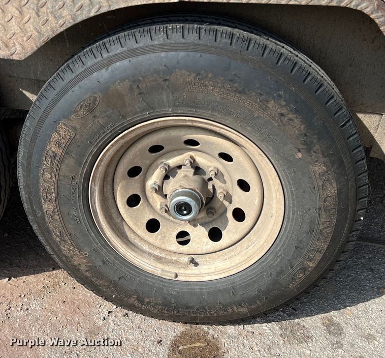 image for item KV9809 2013 Southwest Gooseneck equipment trailer