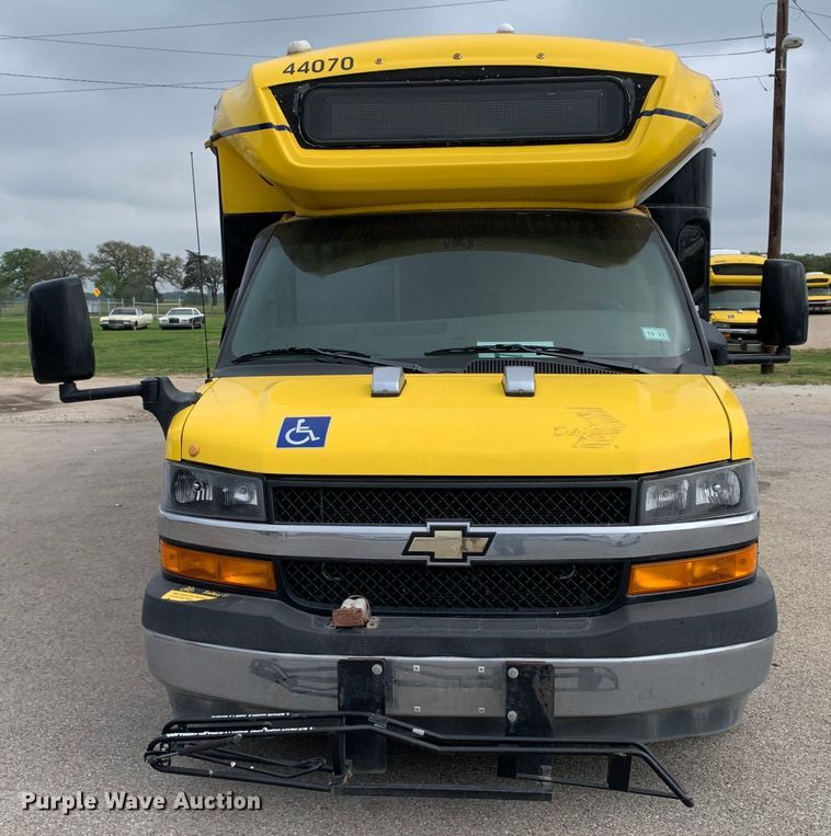 image for item KX9936 2017 Chevrolet  Express G4500 shuttle bus