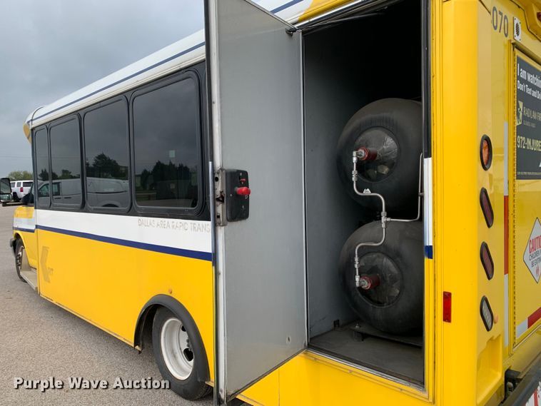 image for item KX9936 2017 Chevrolet  Express G4500 shuttle bus