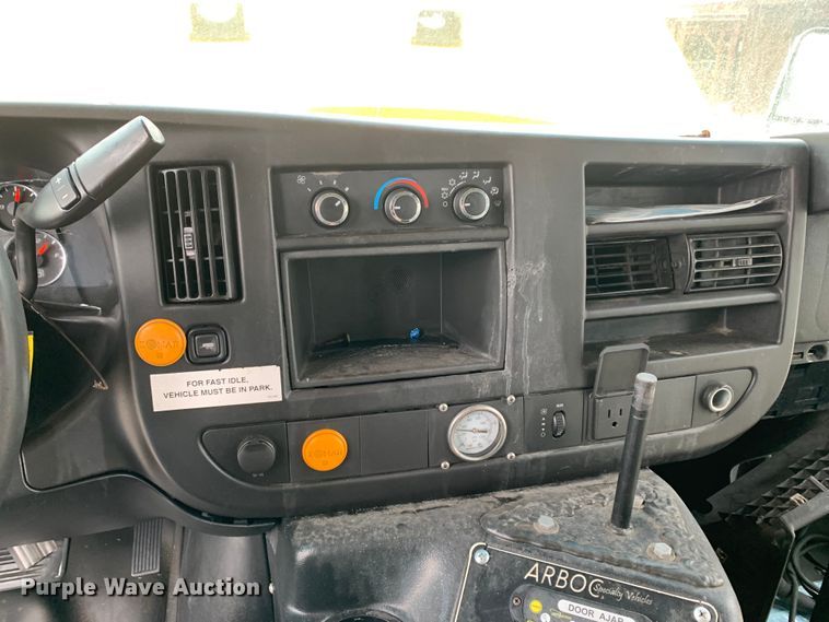 image for item KX9936 2017 Chevrolet  Express G4500 shuttle bus