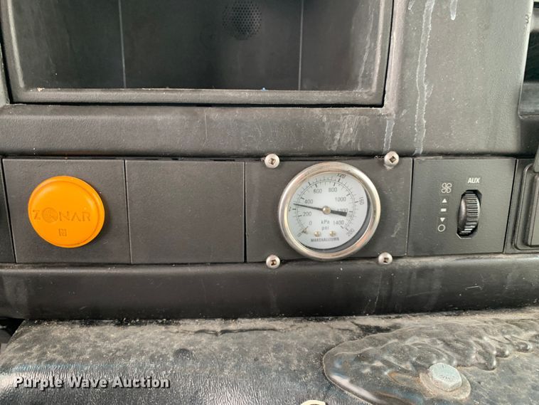 image for item KX9936 2017 Chevrolet  Express G4500 shuttle bus