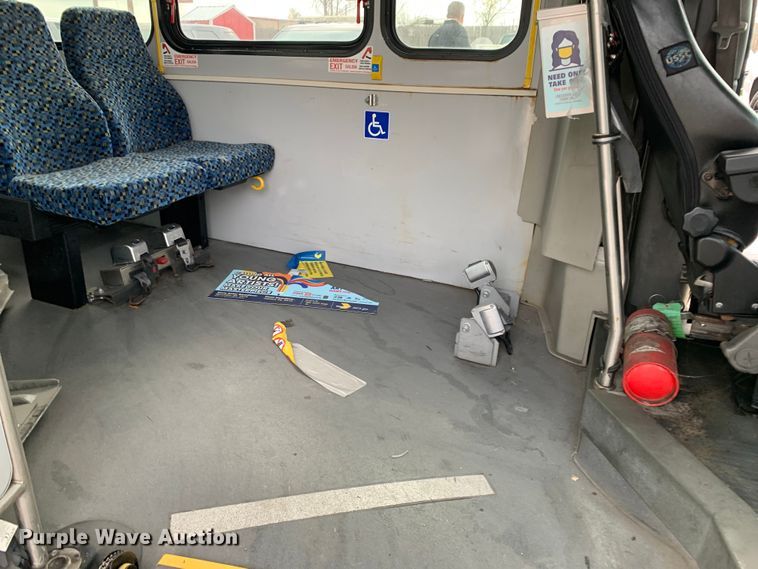 image for item KX9936 2017 Chevrolet  Express G4500 shuttle bus