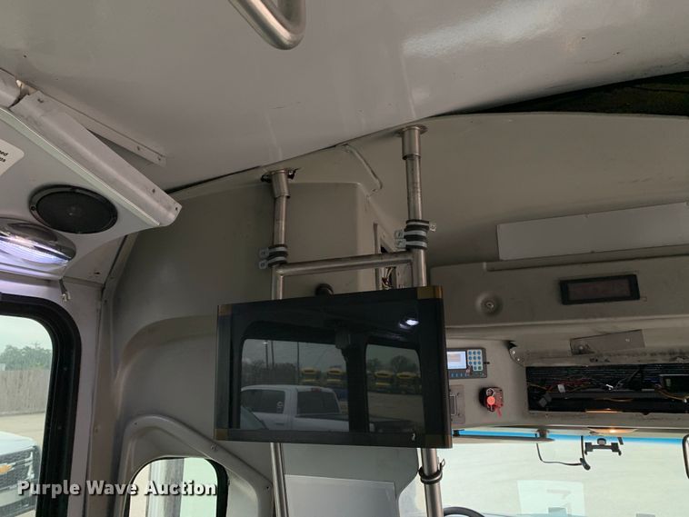 image for item KX9936 2017 Chevrolet  Express G4500 shuttle bus