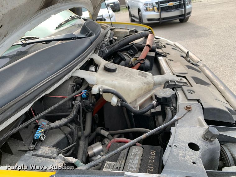 image for item KX9936 2017 Chevrolet  Express G4500 shuttle bus