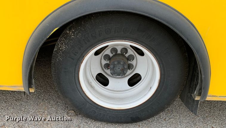 image for item KX9936 2017 Chevrolet  Express G4500 shuttle bus