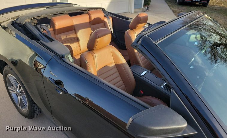 image for item LC9853 2010 Ford Mustang convertible