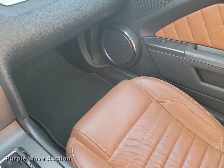 image for item LC9853 2010 Ford Mustang convertible