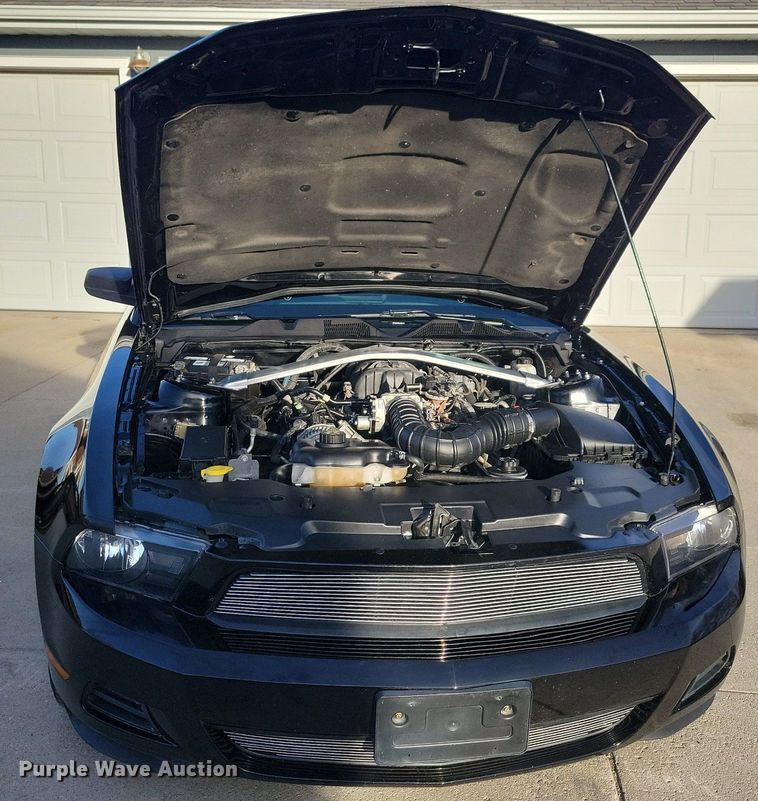 image for item LC9853 2010 Ford Mustang convertible