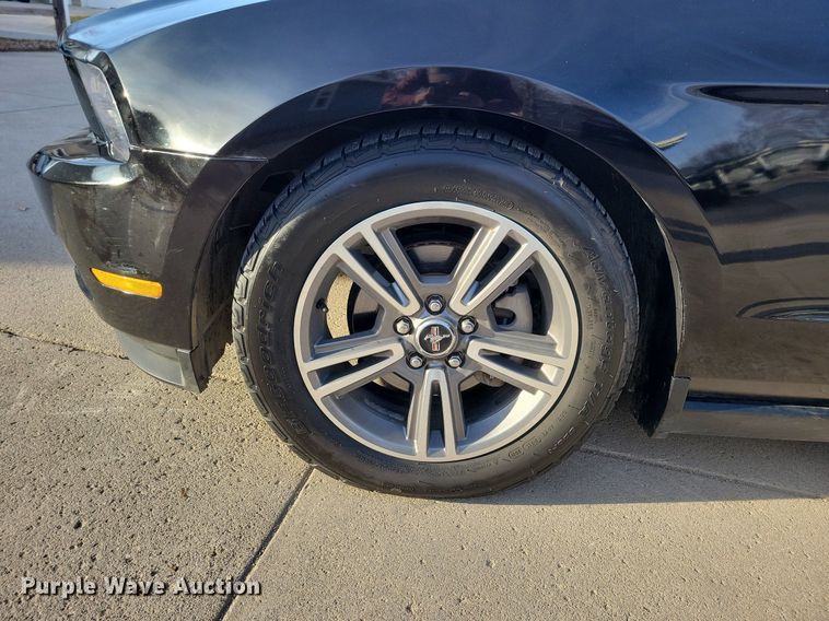 image for item LC9853 2010 Ford Mustang convertible