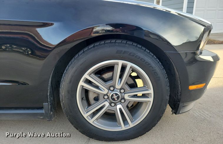 image for item LC9853 2010 Ford Mustang convertible