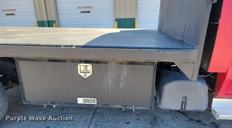 image for item LC9877 2007 Ford E450 flatbed van