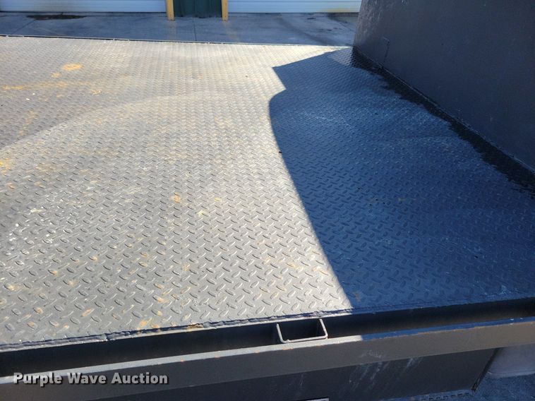 image for item LC9877 2007 Ford E450 flatbed van