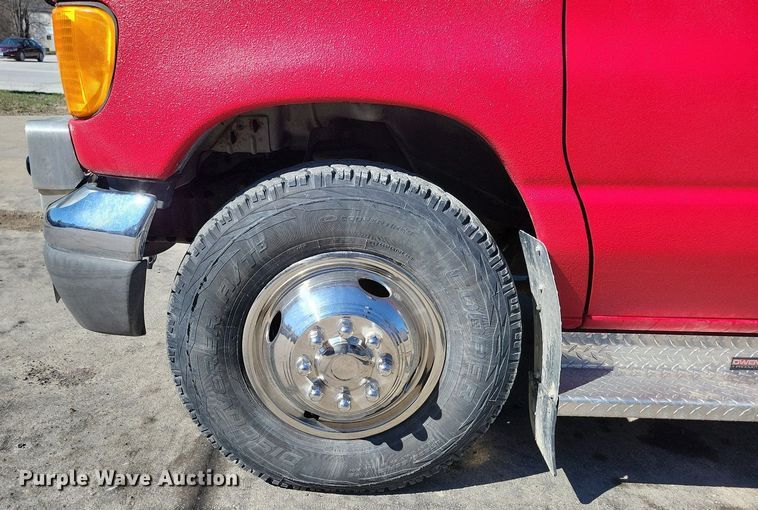 image for item LC9877 2007 Ford E450 flatbed van