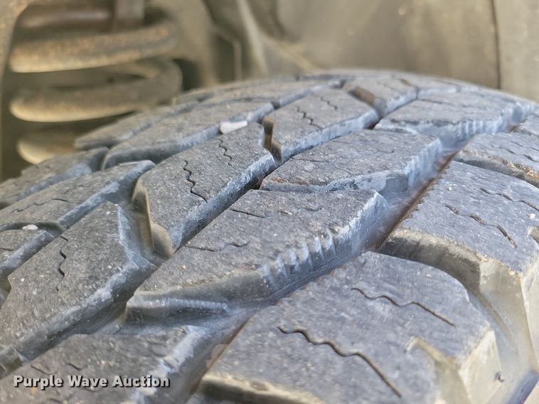 image for item LC9877 2007 Ford E450 flatbed van