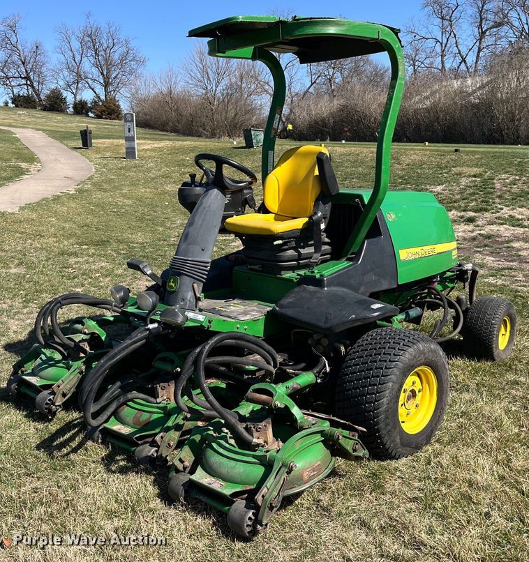 image for item LD9345 2010 John Deere  8800 TC RM lawn mower