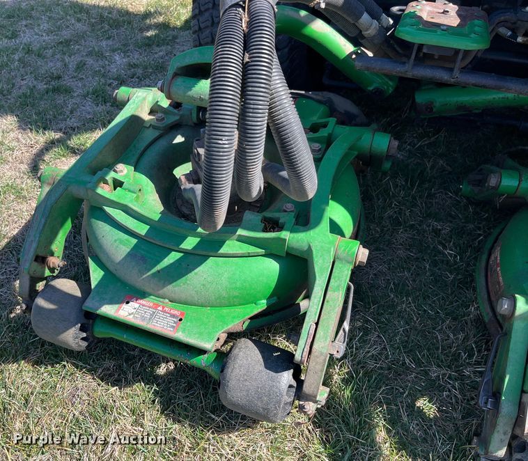 image for item LD9345 2010 John Deere  8800 TC RM lawn mower