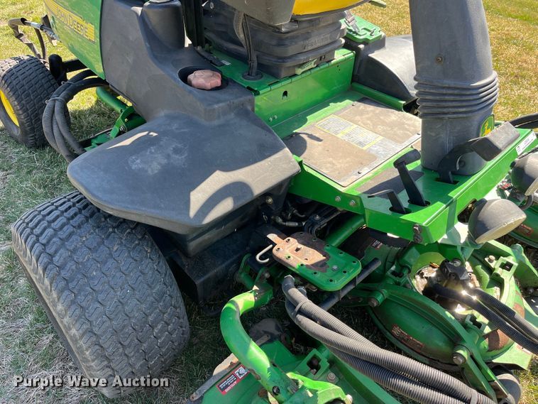 image for item LD9345 2010 John Deere  8800 TC RM lawn mower