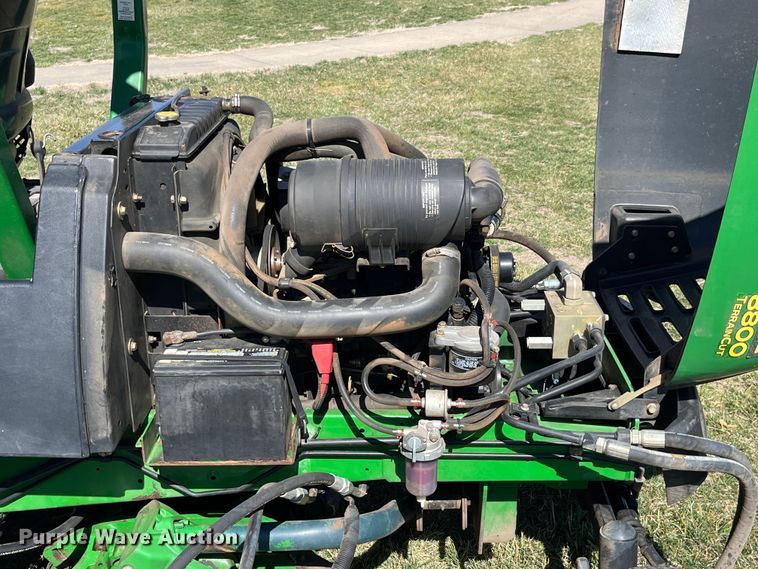 image for item LD9345 2010 John Deere  8800 TC RM lawn mower