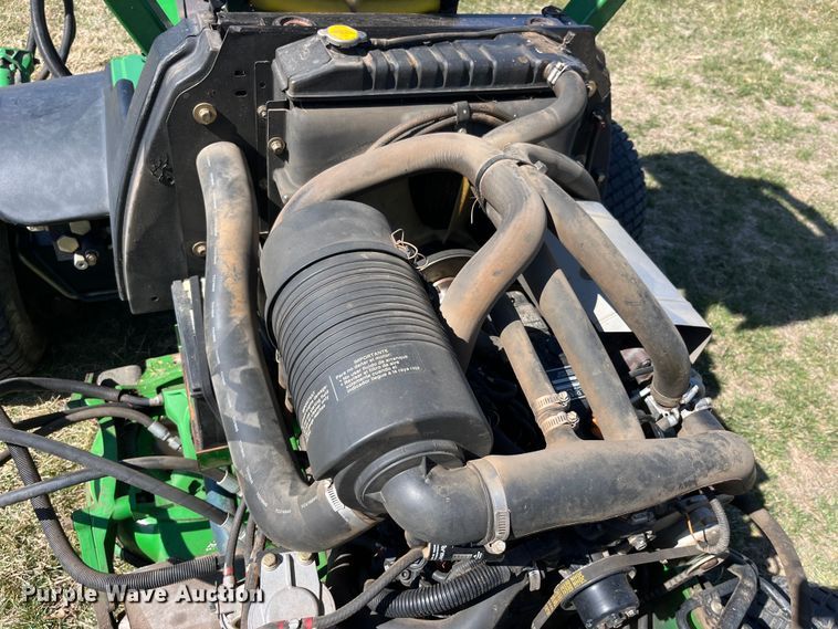 image for item LD9345 2010 John Deere  8800 TC RM lawn mower