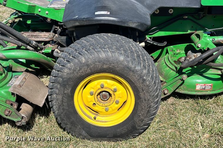 image for item LD9345 2010 John Deere  8800 TC RM lawn mower