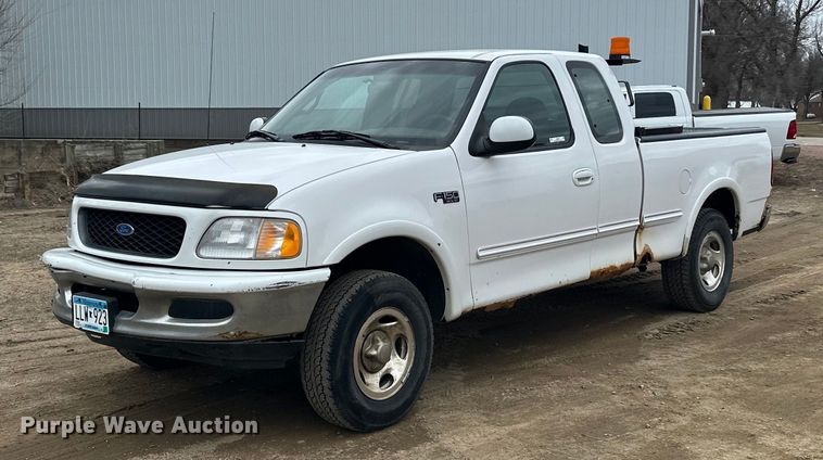 image for item LO9500 1997 Ford F150 SuperCab pickup truck