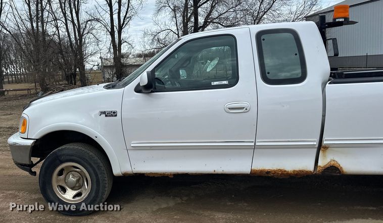 image for item LO9500 1997 Ford F150 SuperCab pickup truck