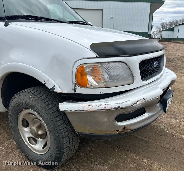 image for item LO9500 1997 Ford F150 SuperCab pickup truck