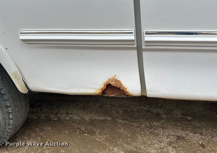 image for item LO9500 1997 Ford F150 SuperCab pickup truck