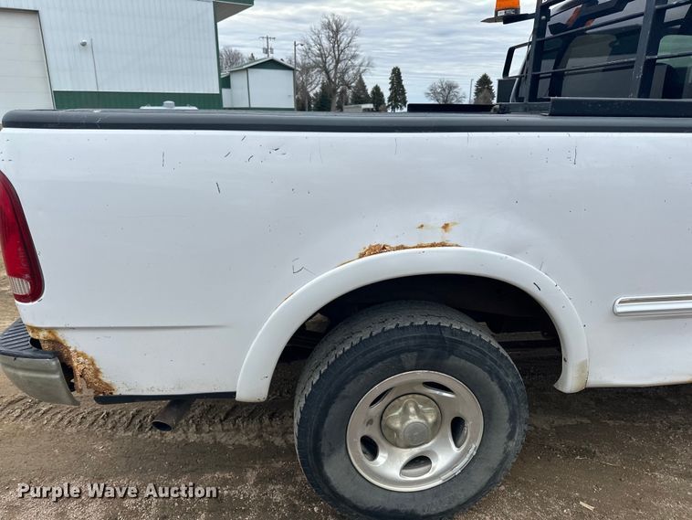 image for item LO9500 1997 Ford F150 SuperCab pickup truck