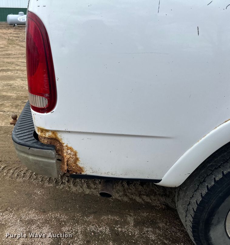 image for item LO9500 1997 Ford F150 SuperCab pickup truck