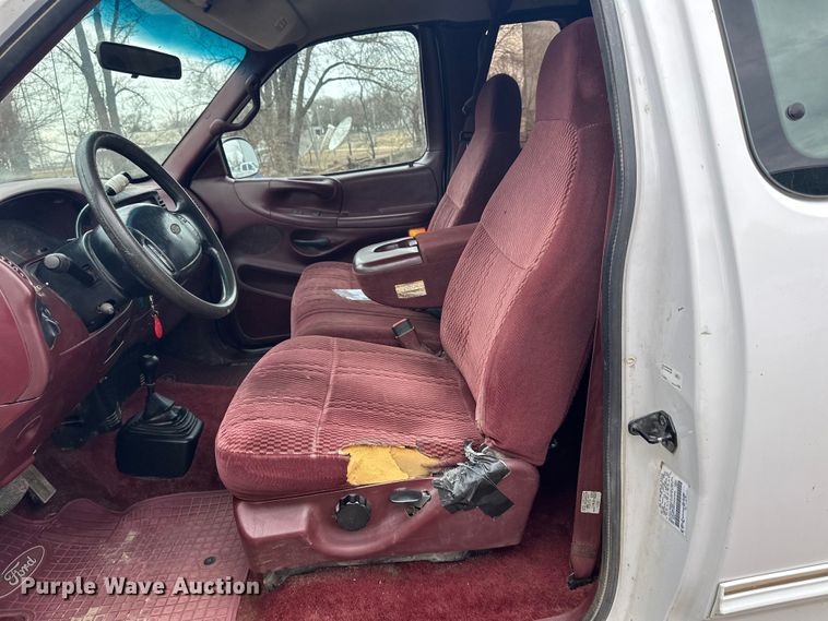 image for item LO9500 1997 Ford F150 SuperCab pickup truck