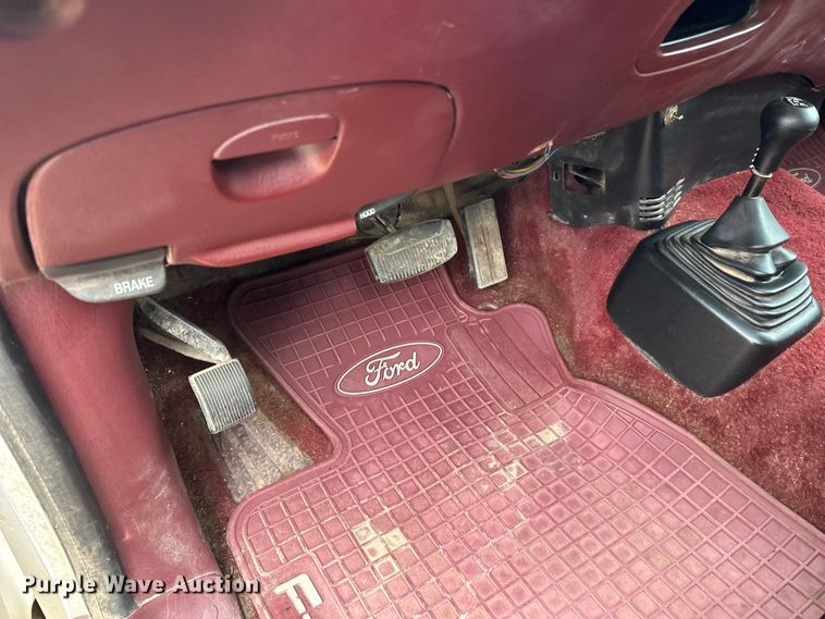 image for item LO9500 1997 Ford F150 SuperCab pickup truck