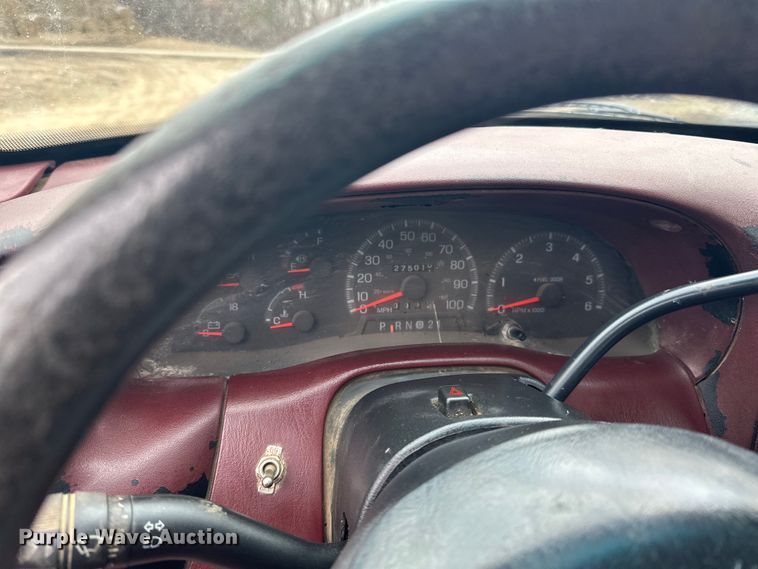 image for item LO9500 1997 Ford F150 SuperCab pickup truck