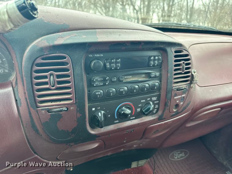 image for item LO9500 1997 Ford F150 SuperCab pickup truck