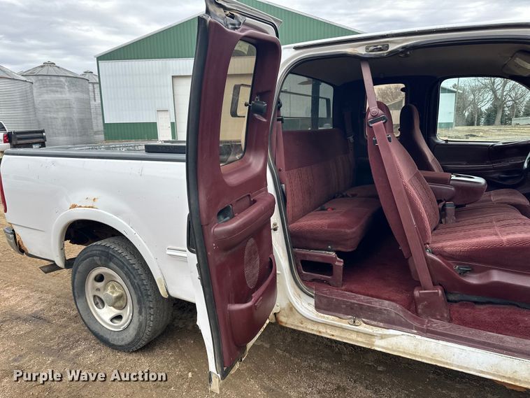 image for item LO9500 1997 Ford F150 SuperCab pickup truck