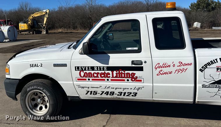 image for item LO9502 2006 Ford  Ranger SuperCab pickup truck