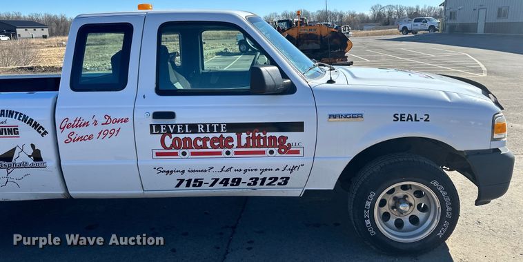 image for item LO9502 2006 Ford  Ranger SuperCab pickup truck