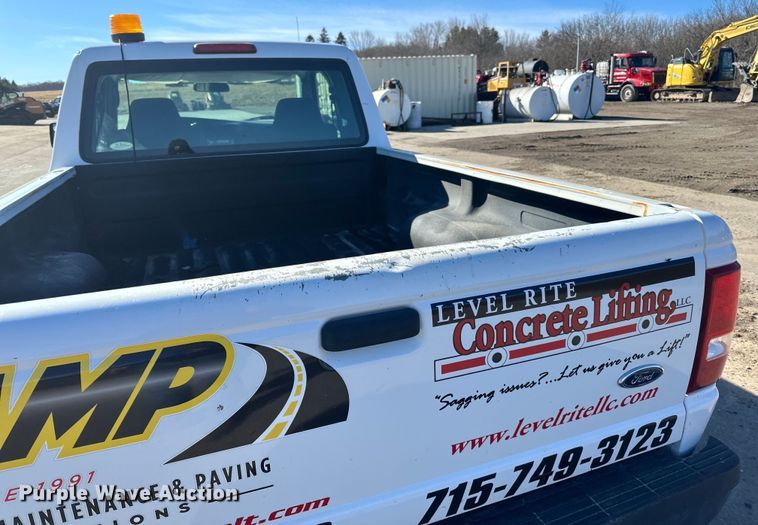 image for item LO9502 2006 Ford  Ranger SuperCab pickup truck