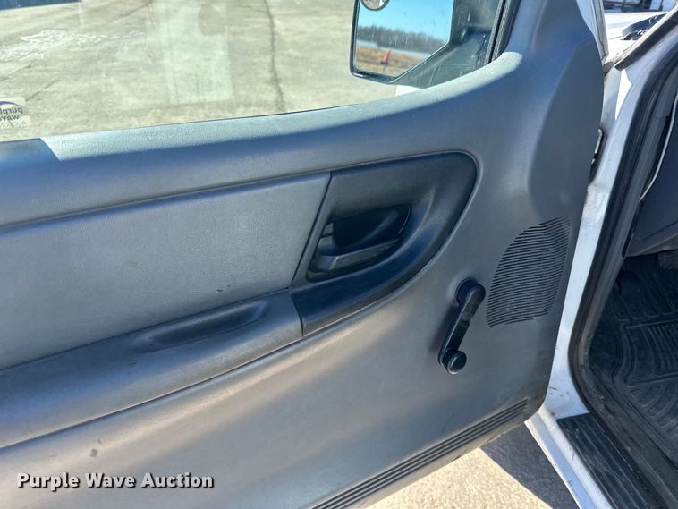 image for item LO9502 2006 Ford  Ranger SuperCab pickup truck