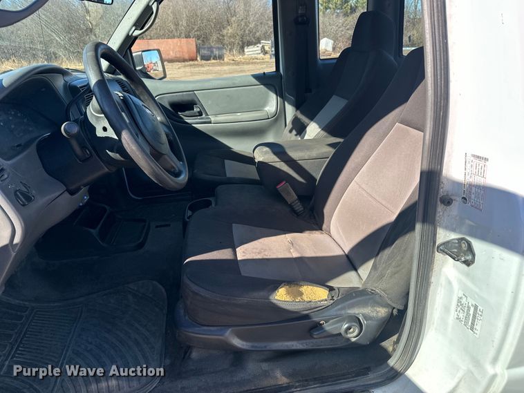 image for item LO9502 2006 Ford  Ranger SuperCab pickup truck