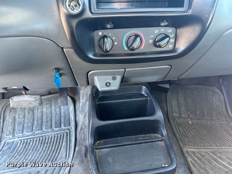 image for item LO9502 2006 Ford  Ranger SuperCab pickup truck