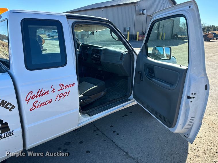 image for item LO9502 2006 Ford  Ranger SuperCab pickup truck