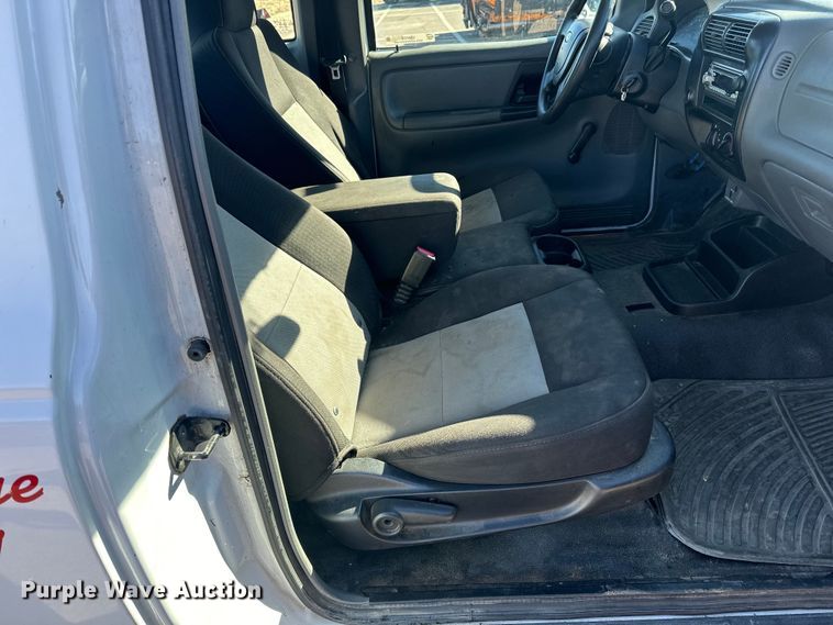 image for item LO9502 2006 Ford  Ranger SuperCab pickup truck